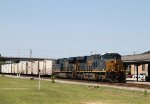 CSX 3072 & 3067 lead the "Juice Train" (Q140) northbound